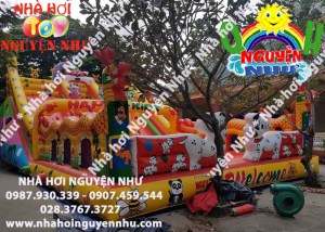 NH cửa lên 2 con chó đốm